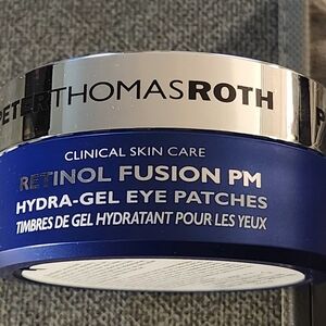 Peter Thomas Roth Retinol Fusion PM Eye Patches - Blue
